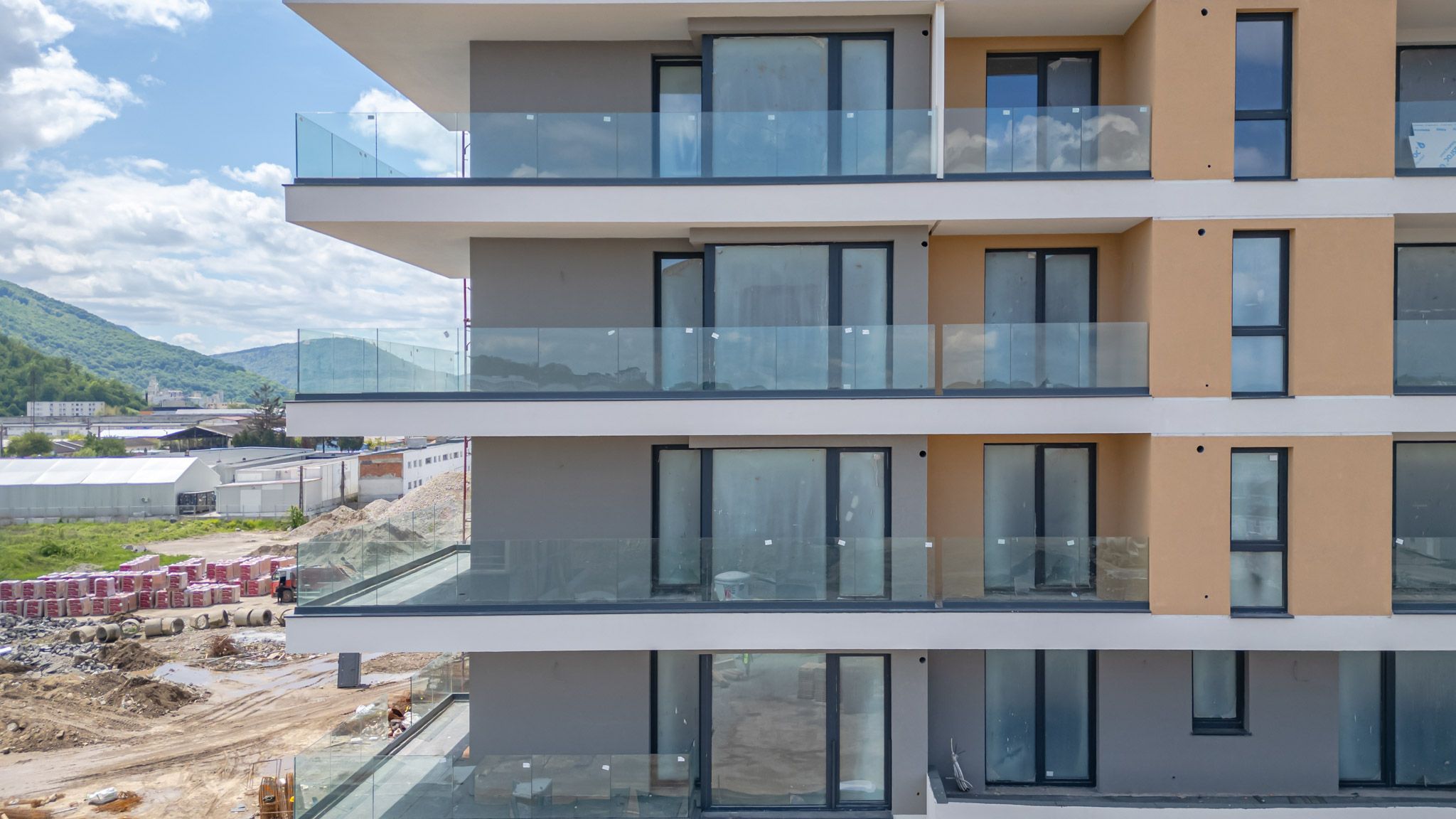 Vânzare Studio 43 mp | Balcon Generos | Predare Septembrie 2026