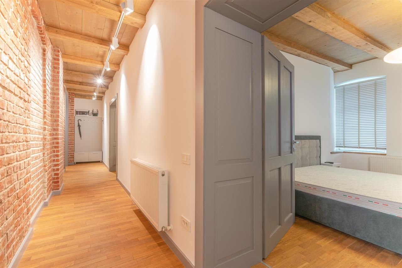 clean_rebs_title(Locuință de 71 mp renovată integral și complet utilată, în casă)