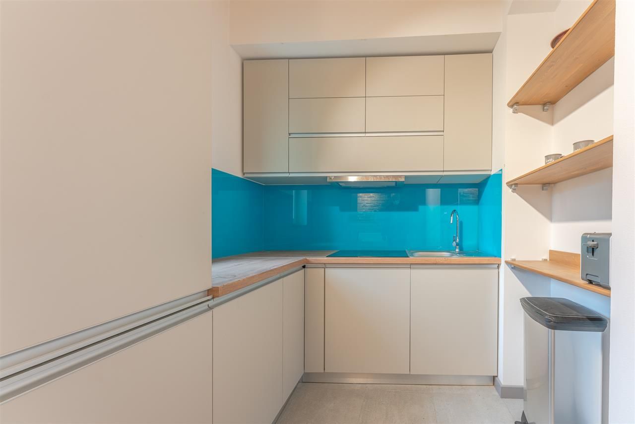 clean_rebs_title(Locuință de 71 mp renovată integral și complet utilată, în casă)