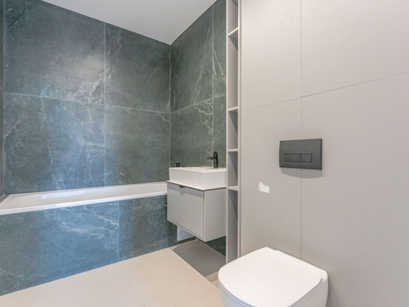 Apartament modern cu 2 camere și balcon generos | Zona Bartolomeu