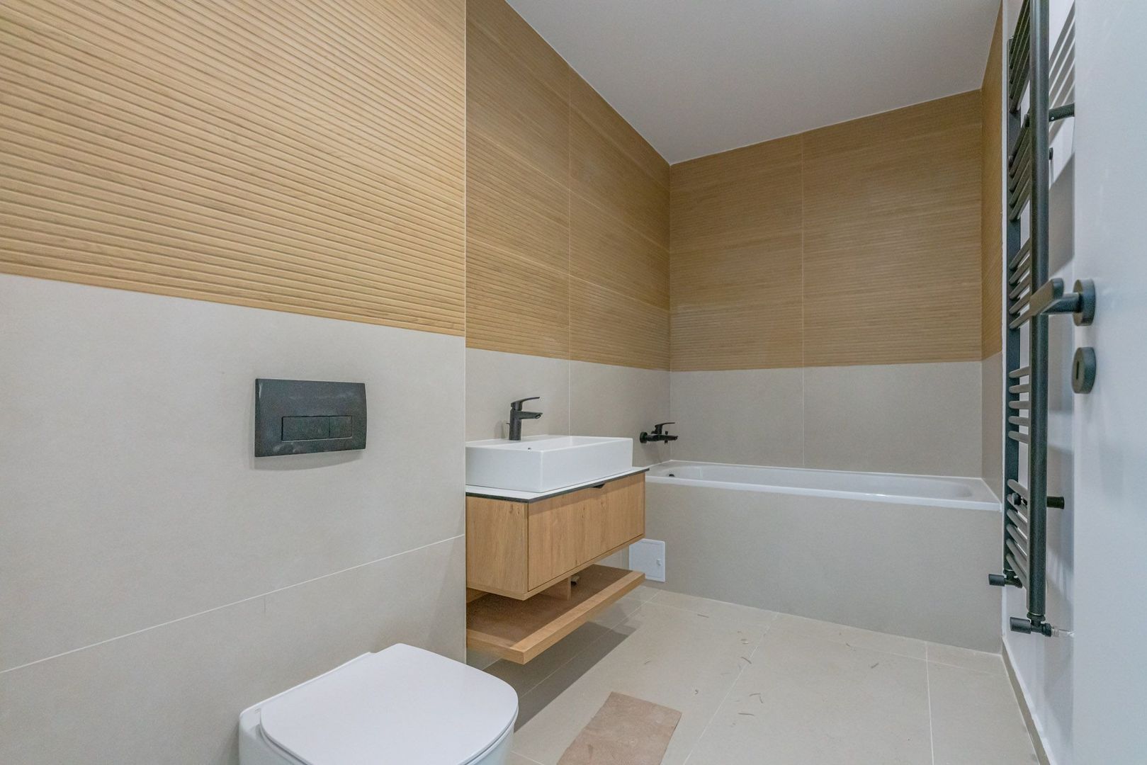 Apartament Decomandat | 53 mp utili + 10 mp balcon | Sala Polivalentă