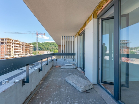 Apartament modern cu 2 camere și balcon generos | Zona Bartolomeu