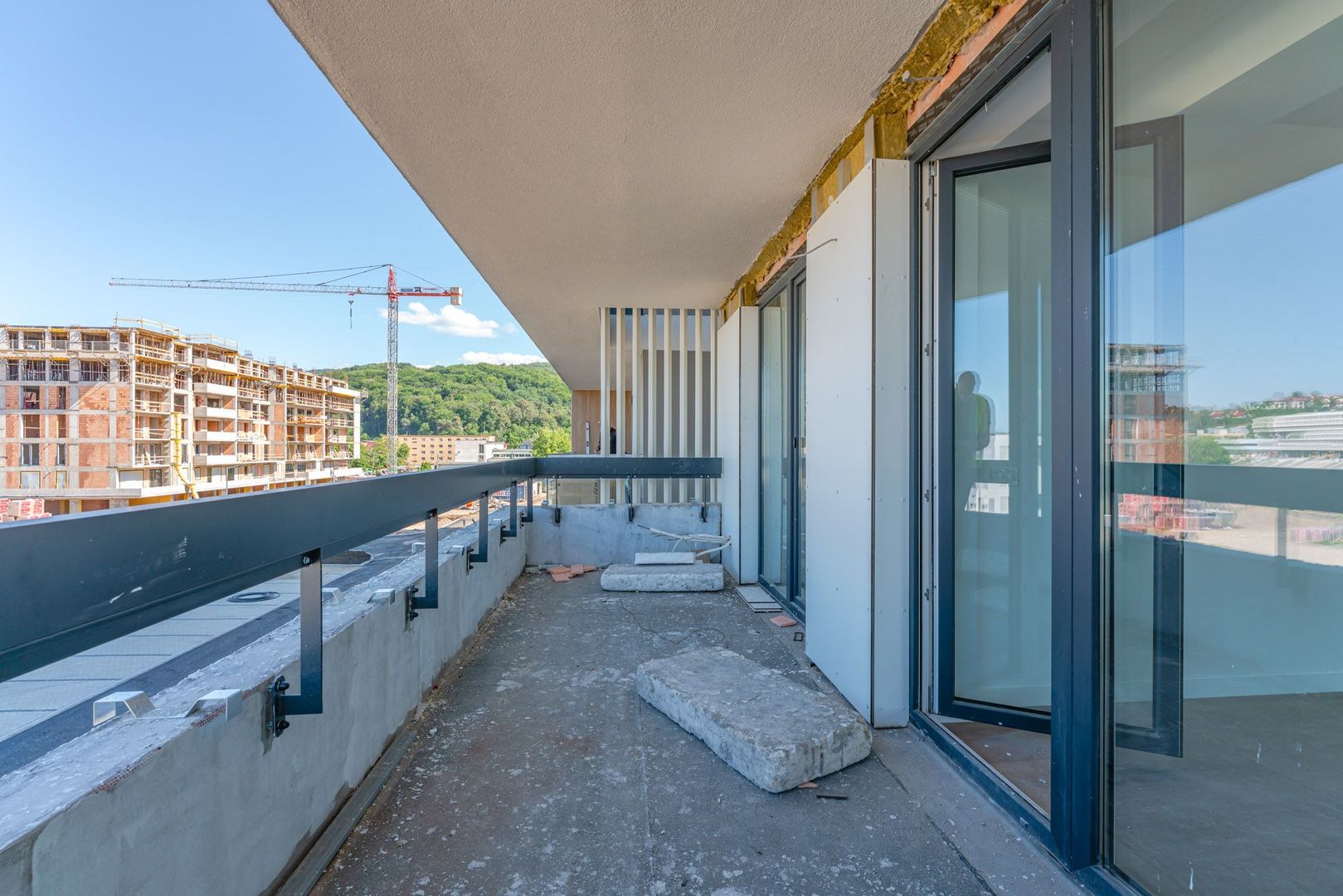 Apartament modern cu 2 camere și balcon generos | Zona Bartolomeu