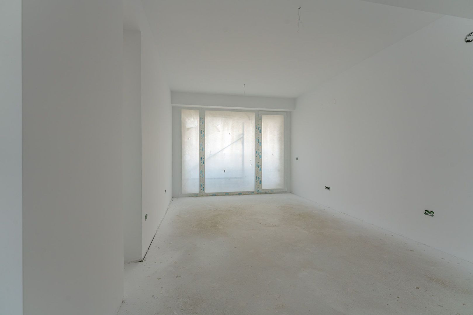 Vânzare Studio 43 mp | Balcon Generos | Predare Septembrie 2026