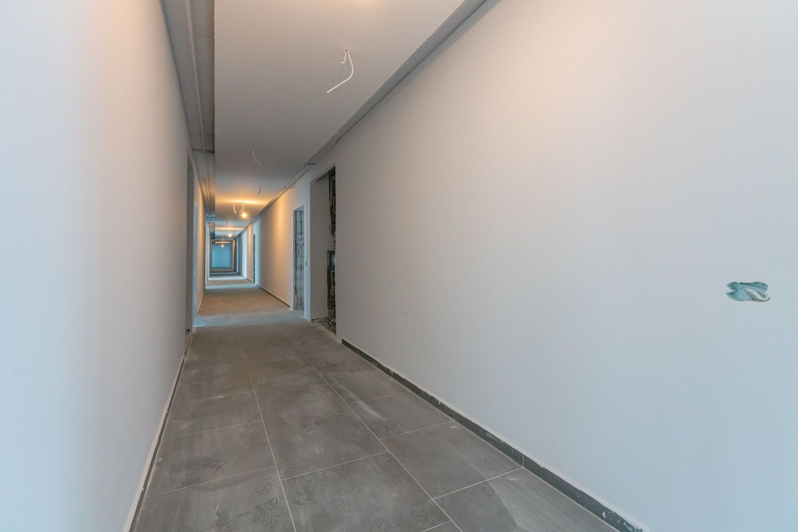 Apartament 2.5 Camere Sala Polivalentă | 59 mp Util + 18 mp Balcon