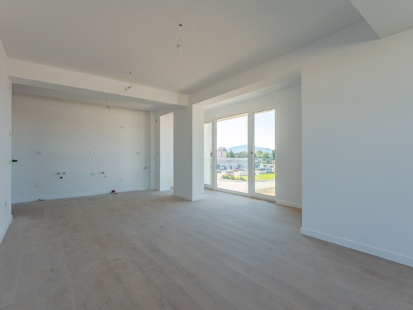 Apartament modern cu 2 camere și balcon generos | Zona Bartolomeu