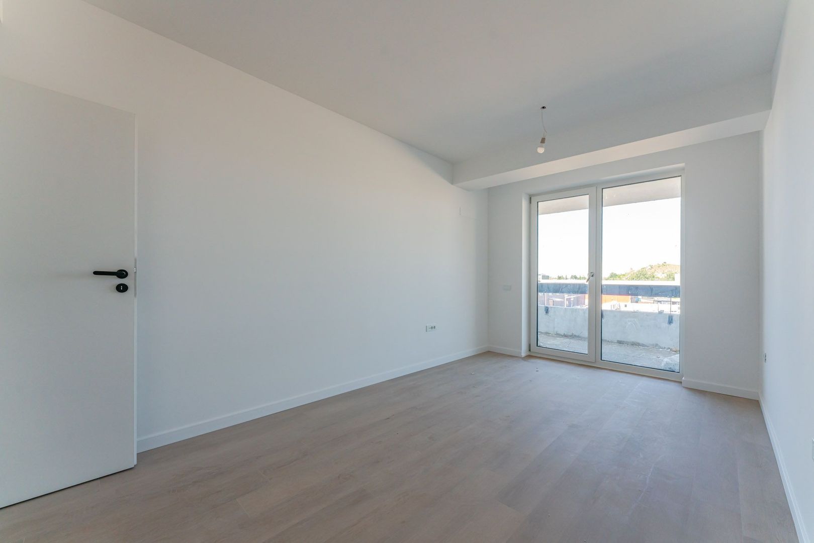 Apartament modern cu 2 camere și balcon generos | Zona Bartolomeu