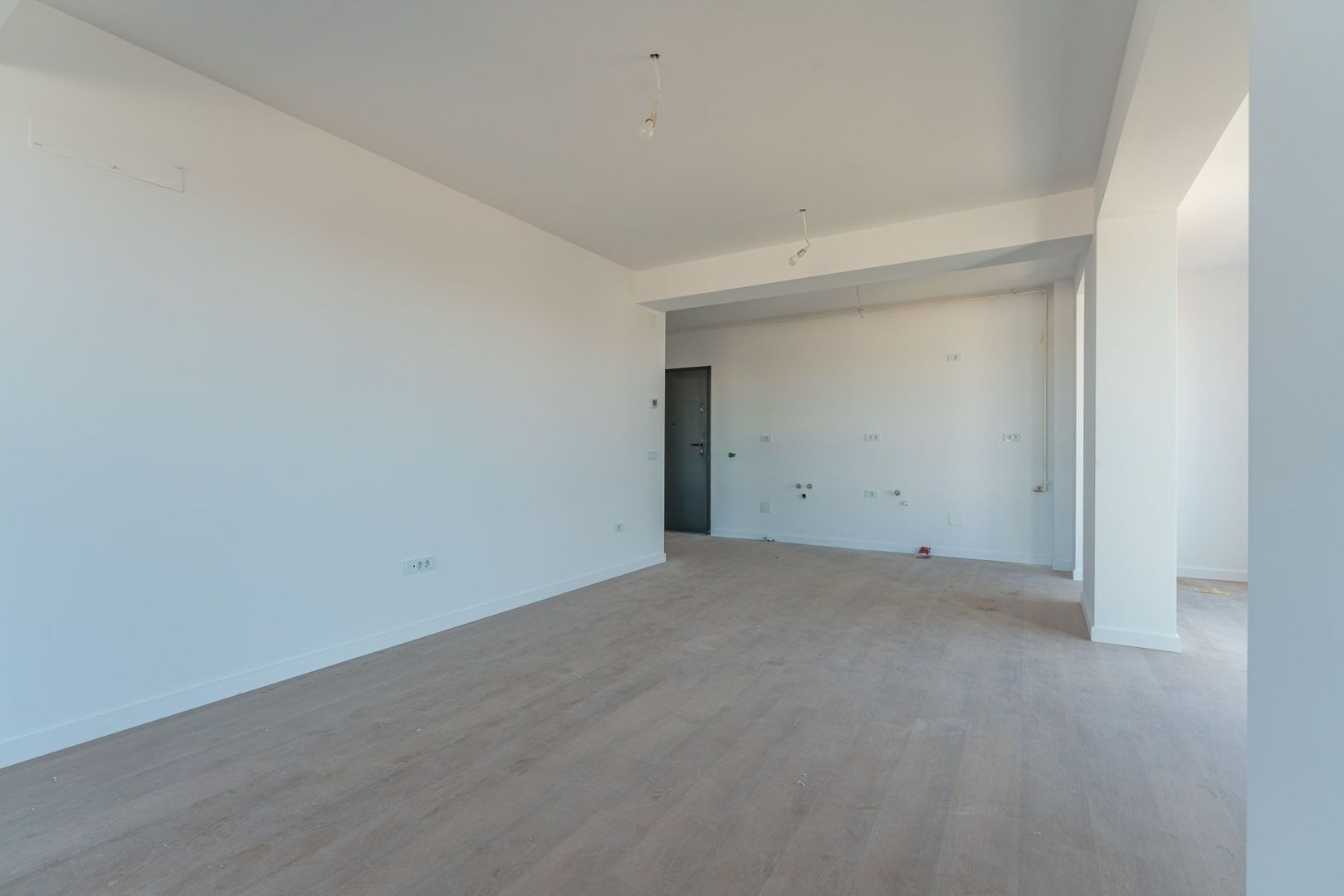 Apartament modern cu 2 camere și balcon generos | Zona Bartolomeu