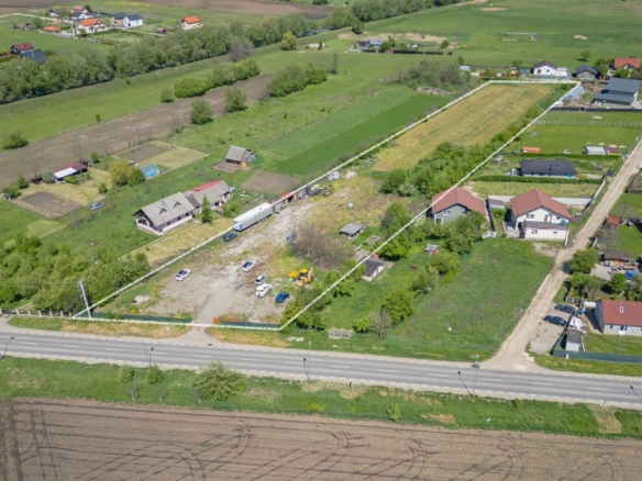 Teren intravilan Bod | Front 46 m la Asfalt | Utilități pe/lângă Teren