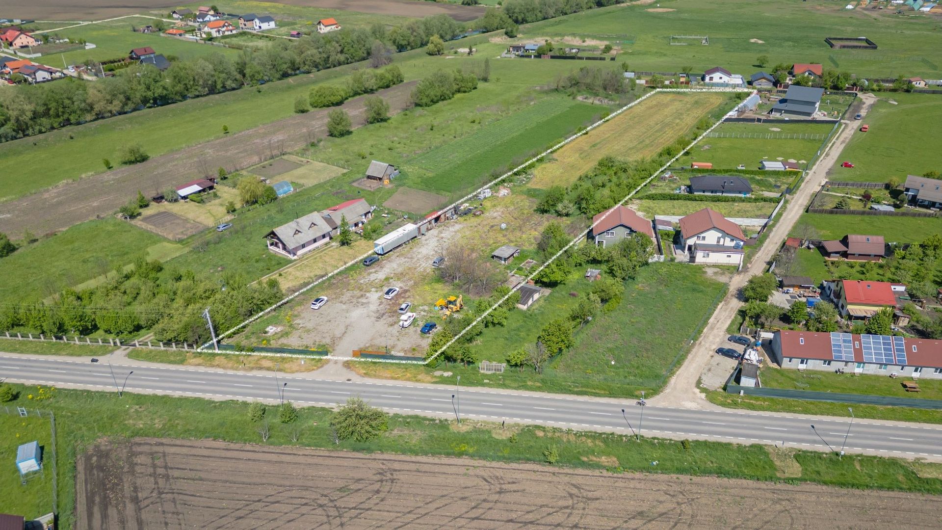 Teren intravilan Bod | Front 46 m la Asfalt | Utilități pe/lângă Teren