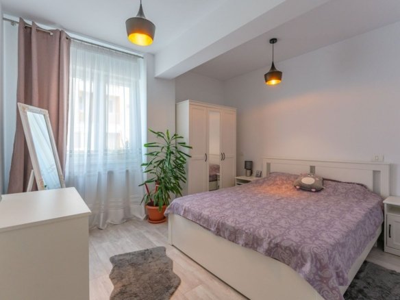 Studio mobilat și utilat, bloc 2020, etaj 3 – Terasă comuna amenajată