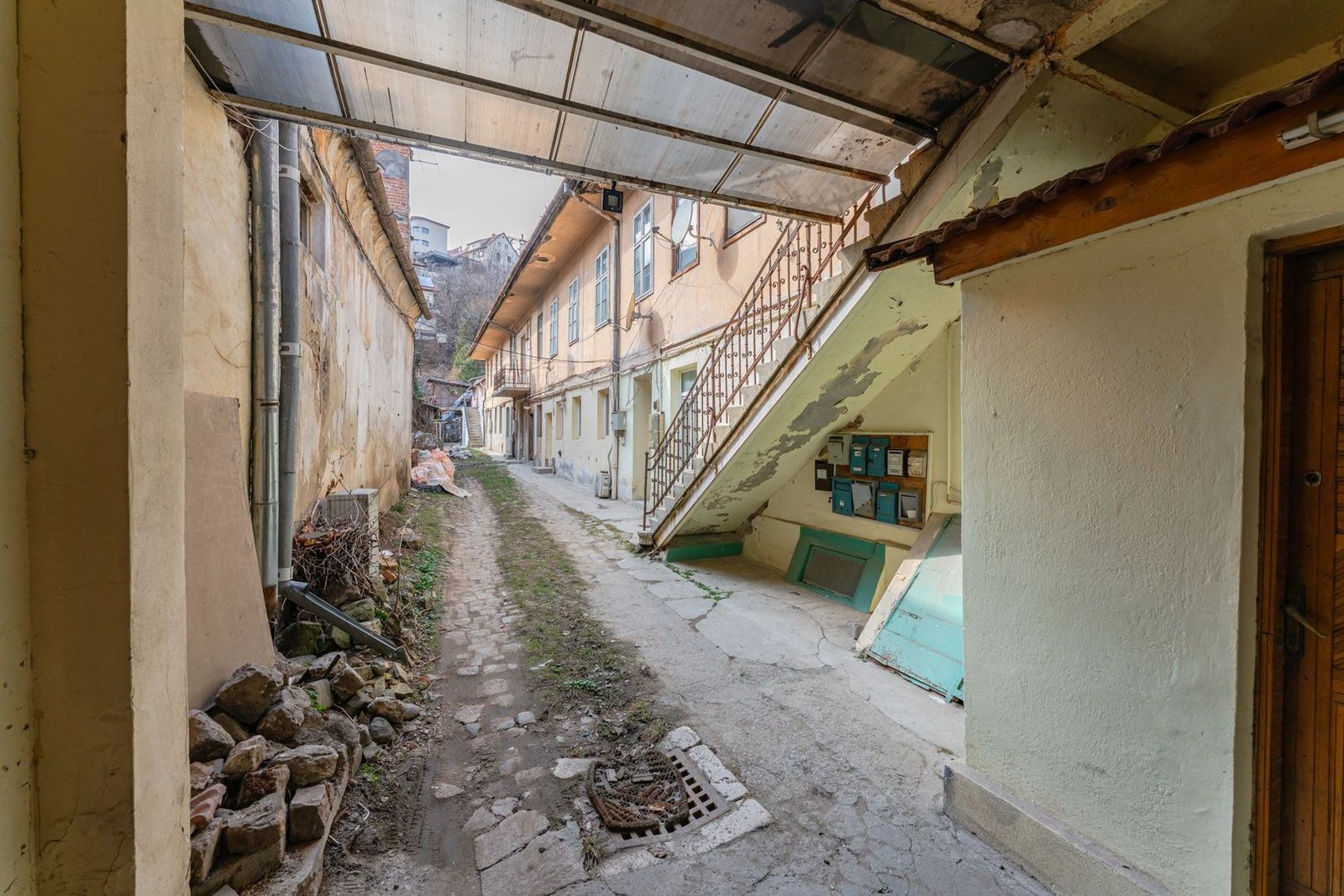 Clădire de vânzare în Brașovul Vechi | 16 camere | Potențial de dezvoltare