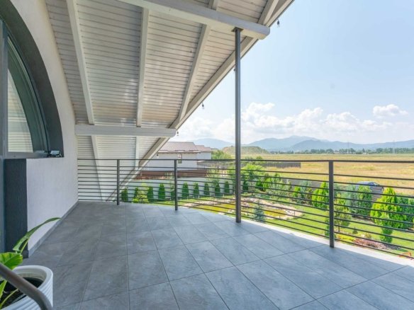 Casă 236 mp Sânpetru, zona Triaj | Teren 915 mp | Pompă Căldură + Panouri