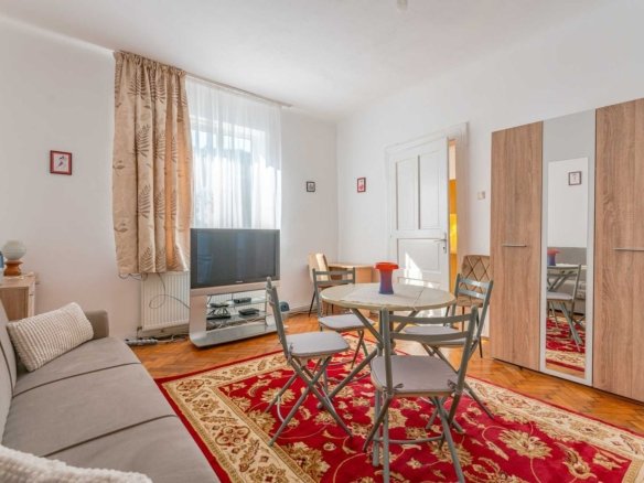 Garsonieră de Închiriat Brașov | 30 mp | Str. Petru Rareș | Parter