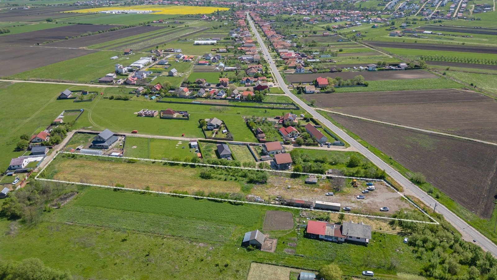 Teren intravilan Bod | Front 46 m la Asfalt | Utilități pe/lângă Teren
