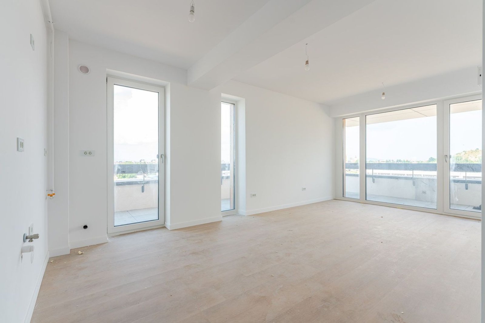 Vânzare Studio 43 mp | Balcon Generos | Predare Septembrie 2026
