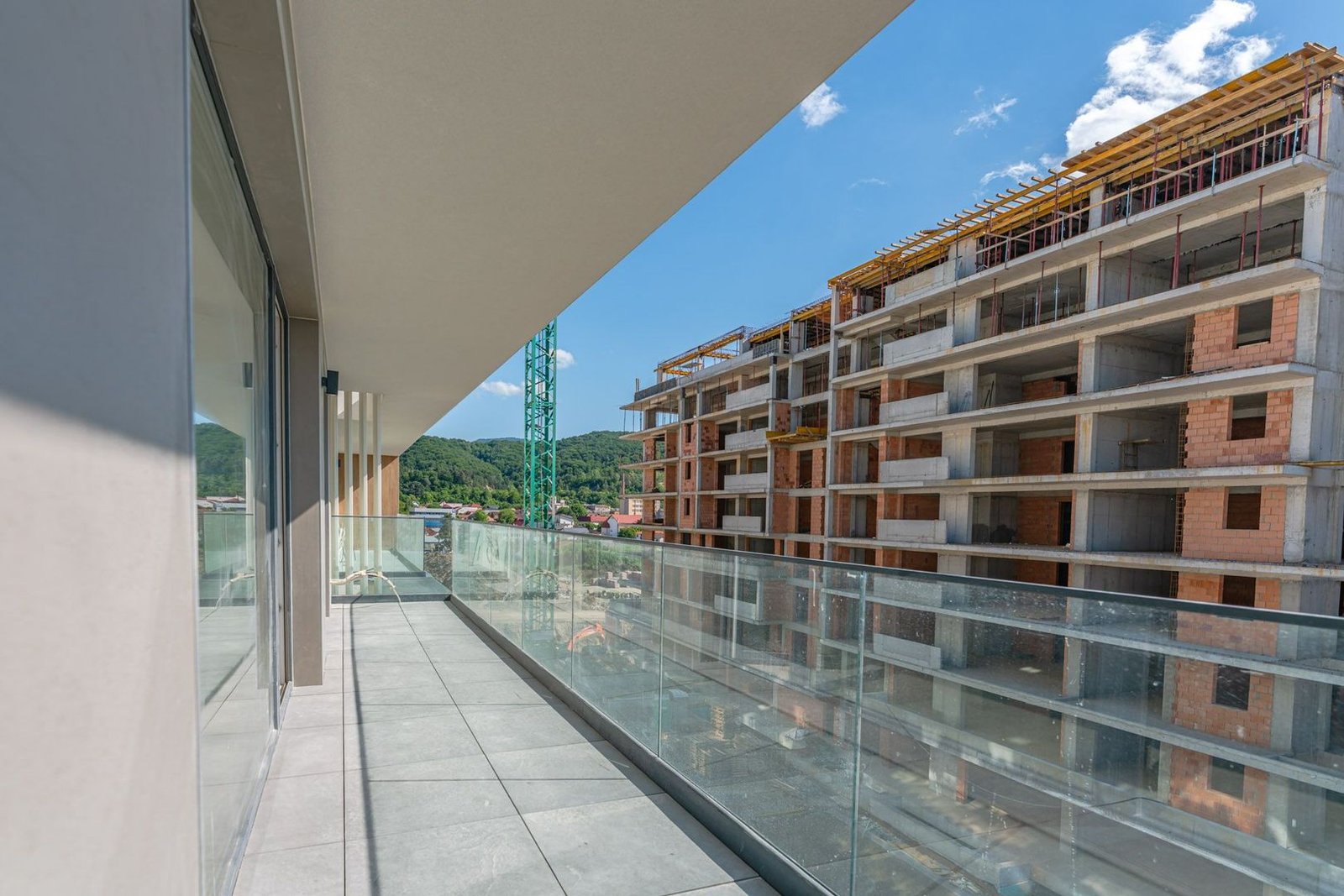 Apartament 2.5 Camere Sala Polivalentă | 59 mp Util + 18 mp Balcon