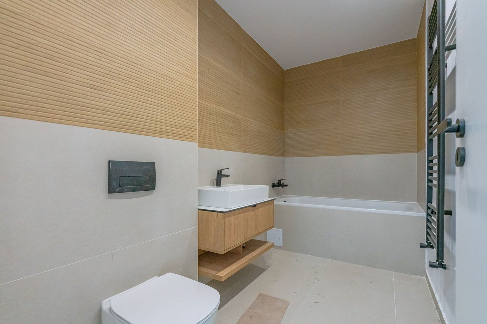 Apartament Decomandat | 53 mp utili + 10 mp balcon | Sala Polivalentă
