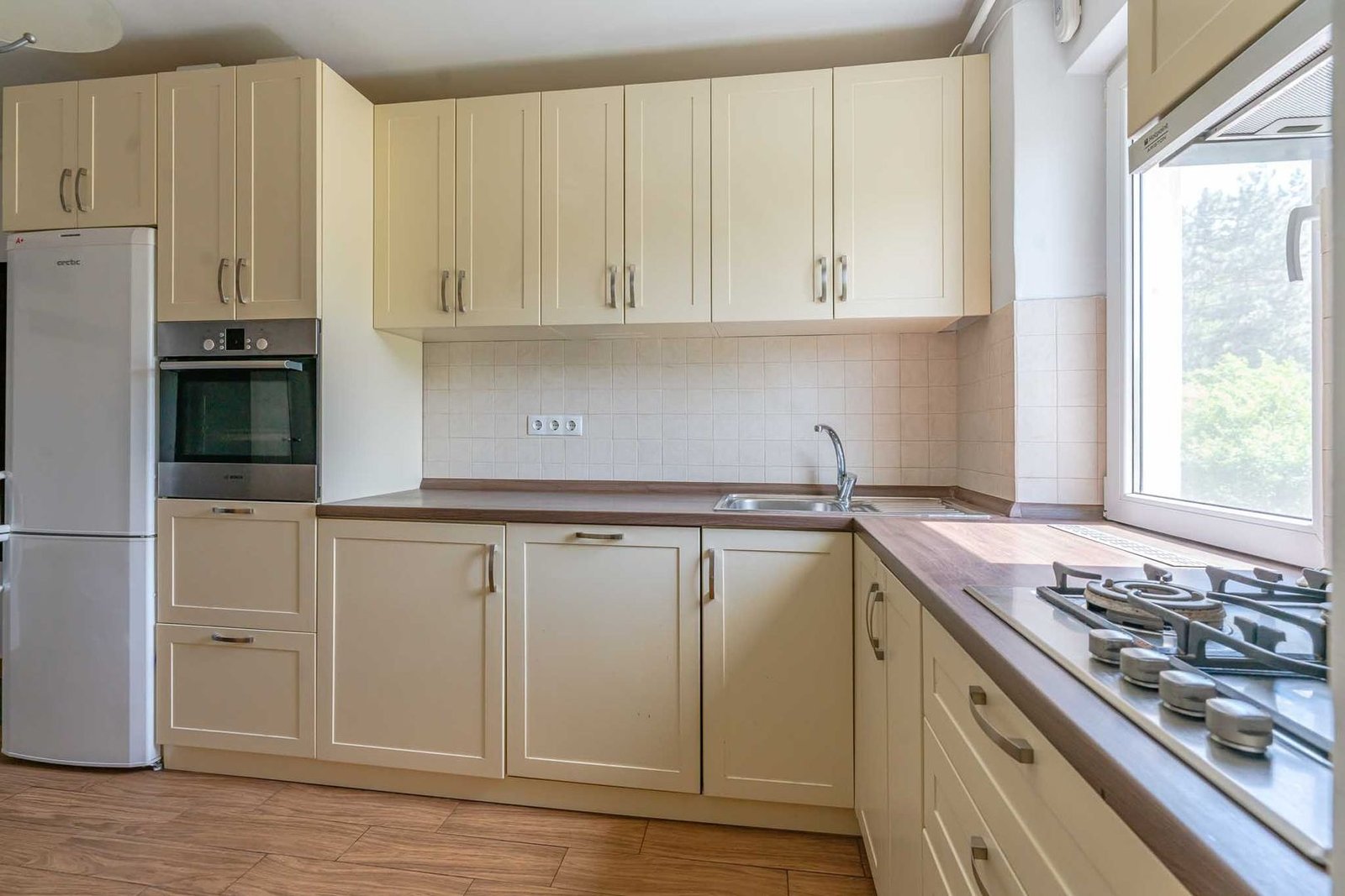Apartament 2 Camere Astra | Mobilat-Utilat | Parcare | Etaj 2 din 4