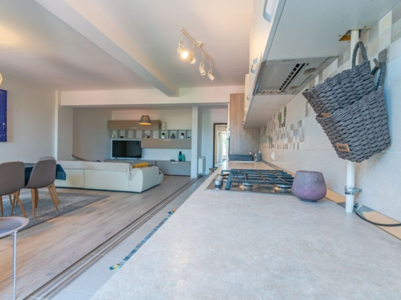 Apartament 114 mp Zona AFI | 2 Băi | Mobilat | Parcare interioară