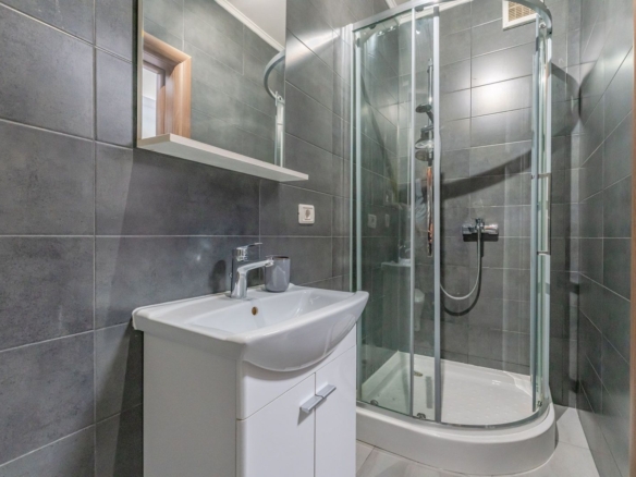 Apartament 114 mp Zona AFI | 2 Băi | Mobilat | Parcare interioară