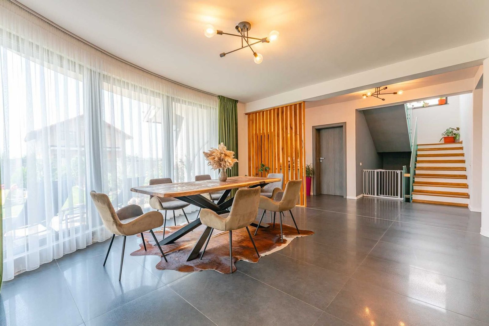 Casă 236 mp Sânpetru, zona Triaj | Teren 915 mp | Pompă Căldură + Panouri