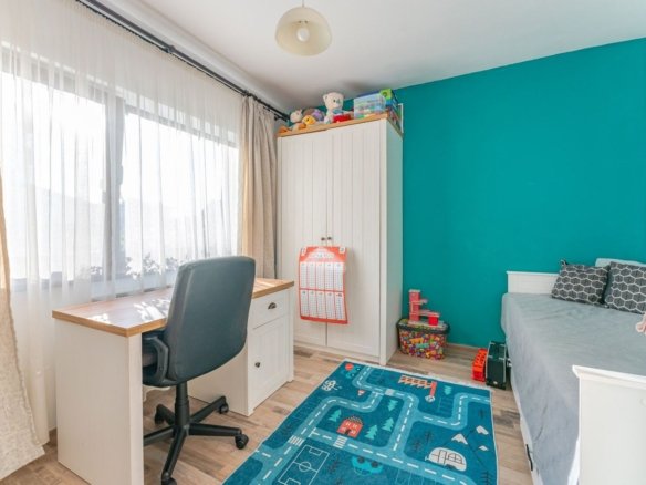 Apartament Sânpetru | 70 mp Suprafață Totală + Curte Proprie | Parcare