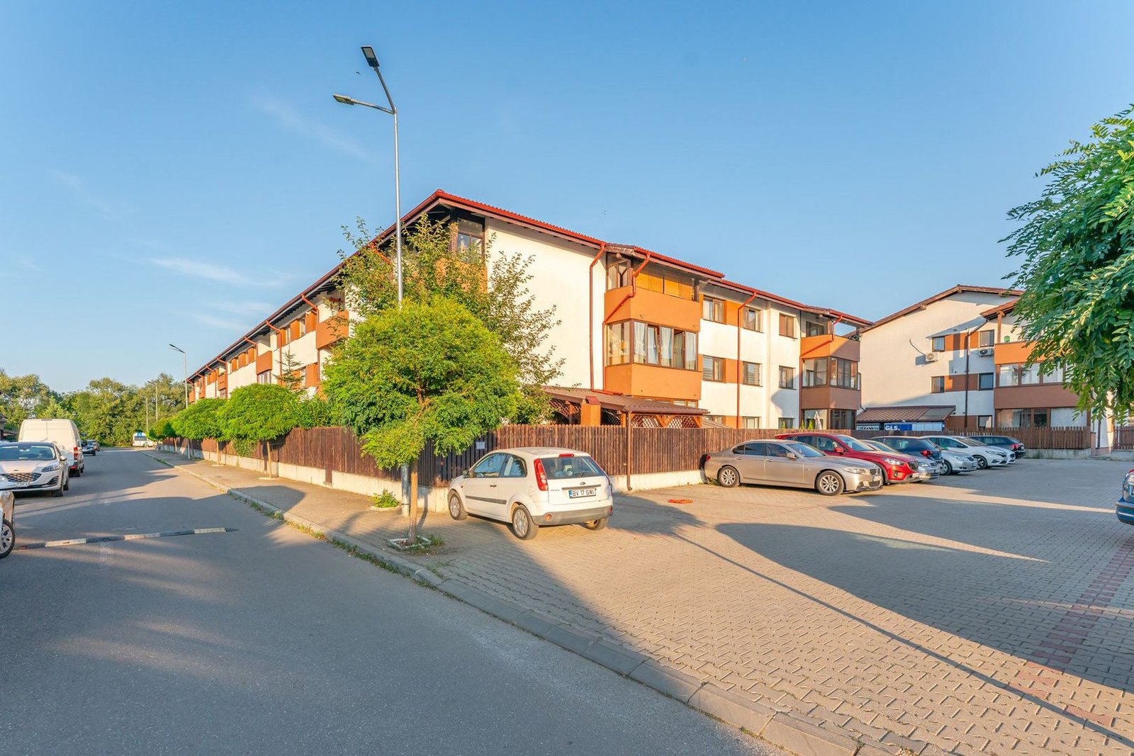 Apartament Sânpetru | 70 mp Suprafață Totală + Curte Proprie | Parcare