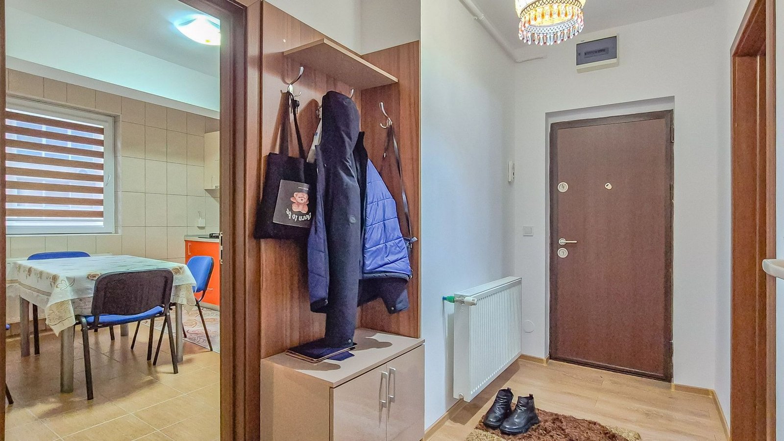 Apartament Spațios de 2 Camere | Zona Răcădău | 2 Băi | Loc de Parcare