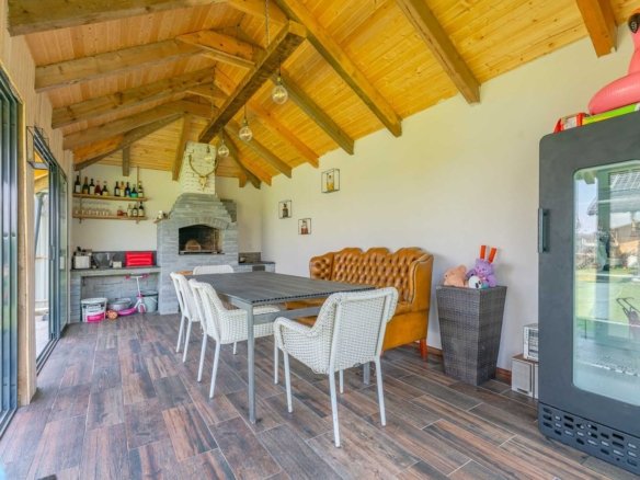 Casă 236 mp Sânpetru, zona Triaj | Teren 915 mp | Pompă Căldură + Panouri