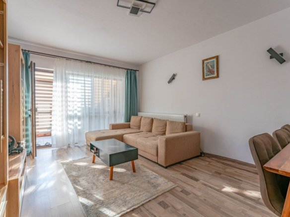 Apartament Sânpetru | 70 mp Suprafață Totală + Curte Proprie | Parcare