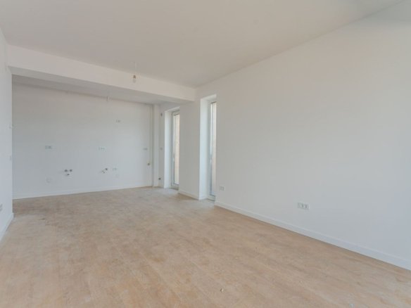 Vânzare Studio 43 mp | Balcon Generos | Predare Septembrie 2026