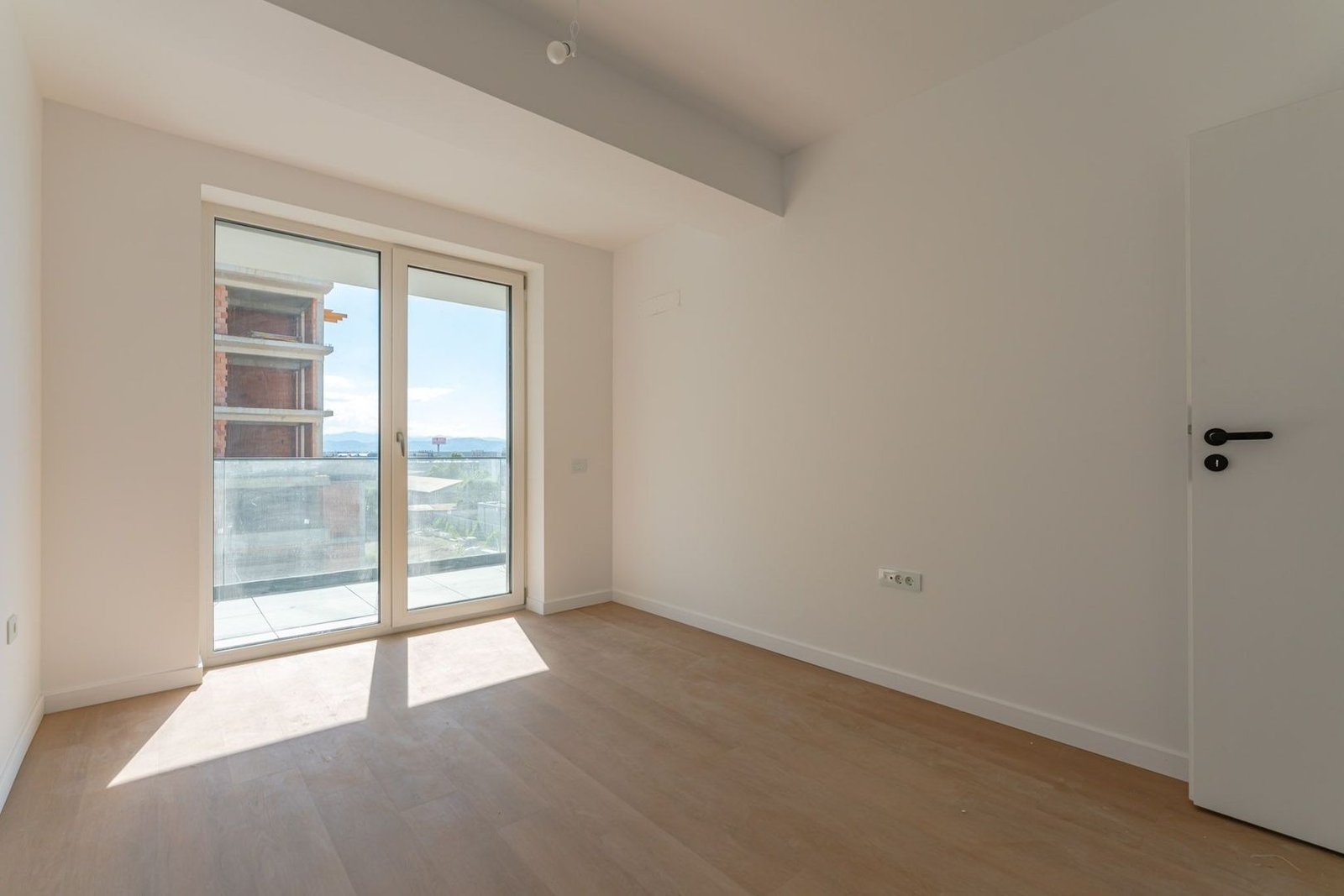 Apartament 2.5 Camere Sala Polivalentă | 59 mp Util + 18 mp Balcon
