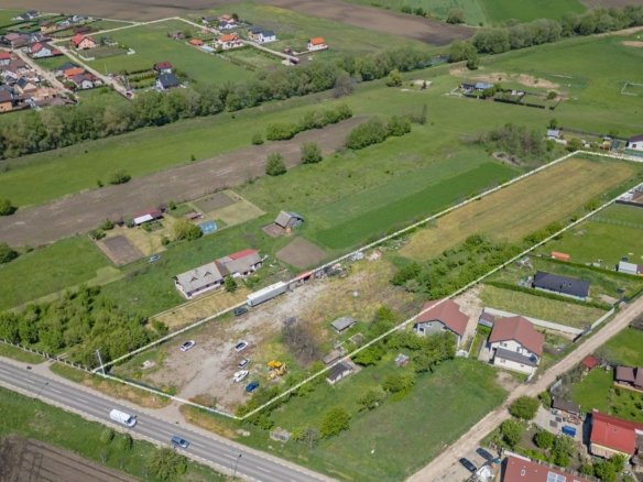 Teren intravilan Bod | Front 46 m la Asfalt | Utilități pe/lângă Teren