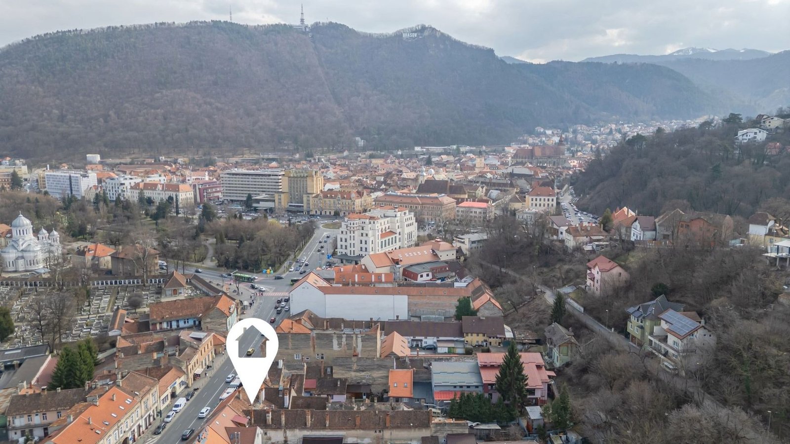 Clădire de vânzare în Brașovul Vechi | 16 camere | Potențial de dezvoltare