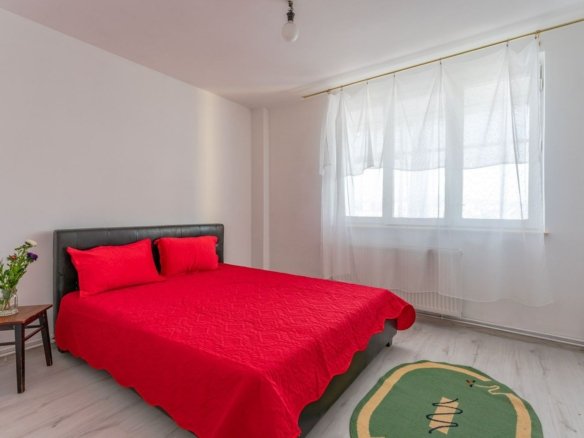 Chirie 2 Camere Vlahuță | 49 mp + Balcon | Însorit | Loc de Parcare