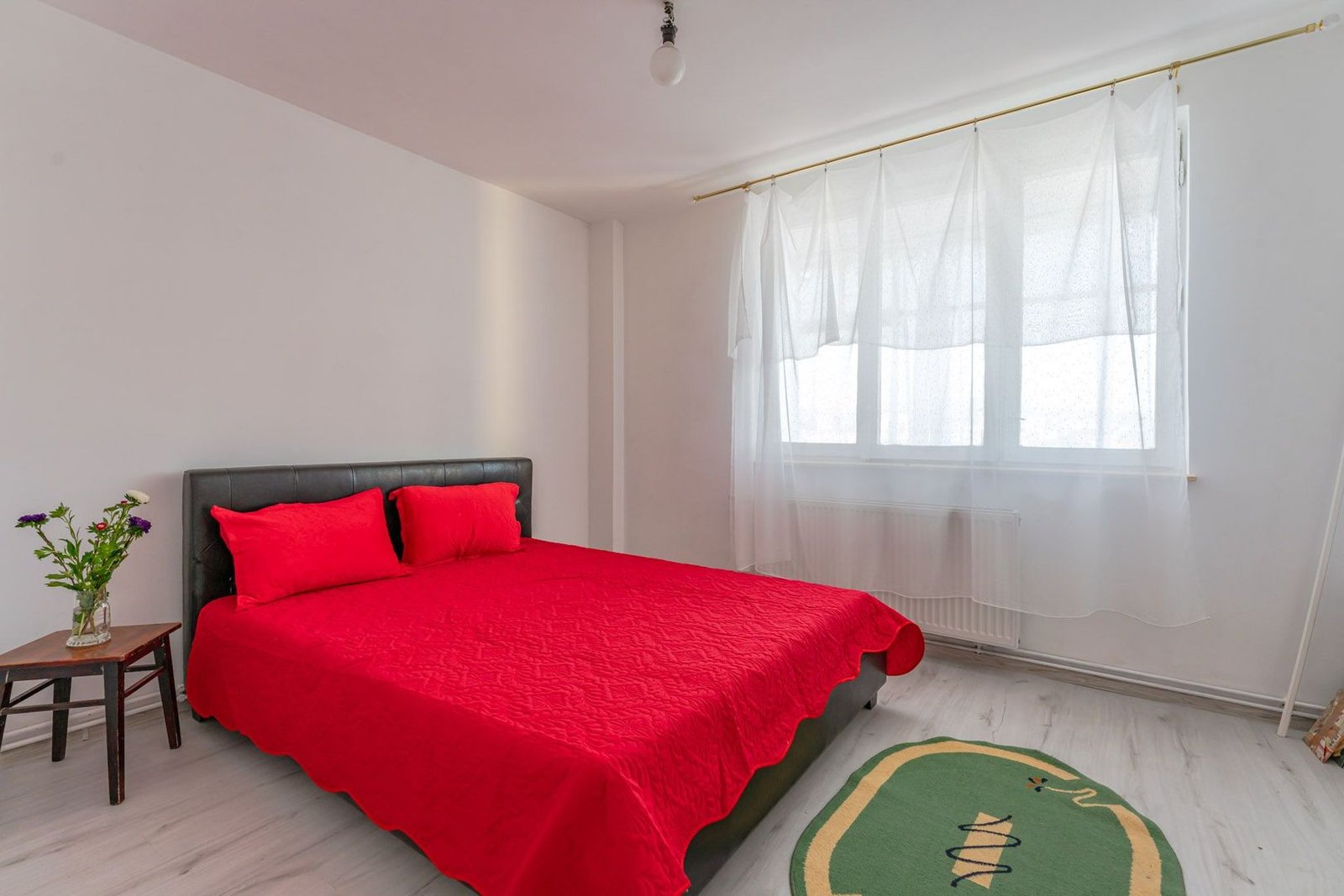 Chirie 2 Camere Vlahuță | 49 mp + Balcon | Însorit | Loc de Parcare