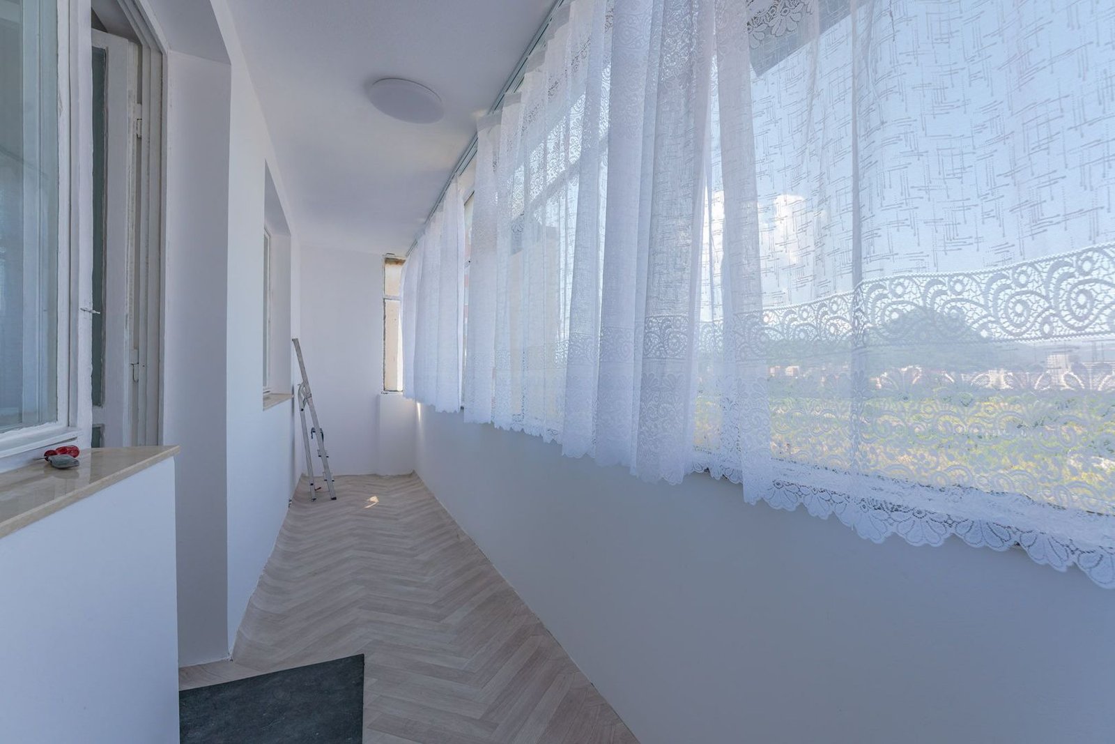 Chirie 2 Camere Vlahuță | 49 mp + Balcon | Însorit | Loc de Parcare