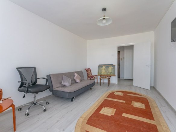 Chirie 2 Camere Vlahuță | 49 mp + Balcon | Însorit | Loc de Parcare