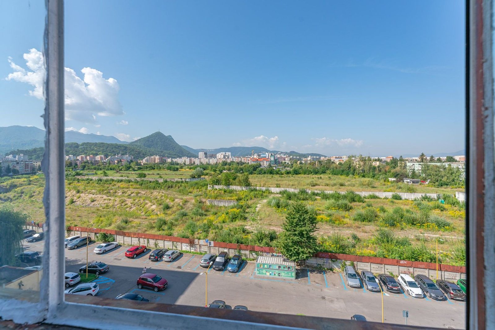 Chirie 2 Camere Vlahuță | 49 mp + Balcon | Însorit | Loc de Parcare