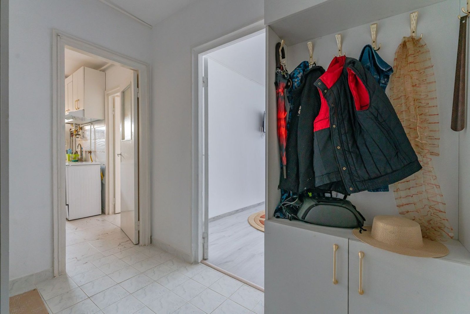 Chirie 2 Camere Vlahuță | 49 mp + Balcon | Însorit | Loc de Parcare