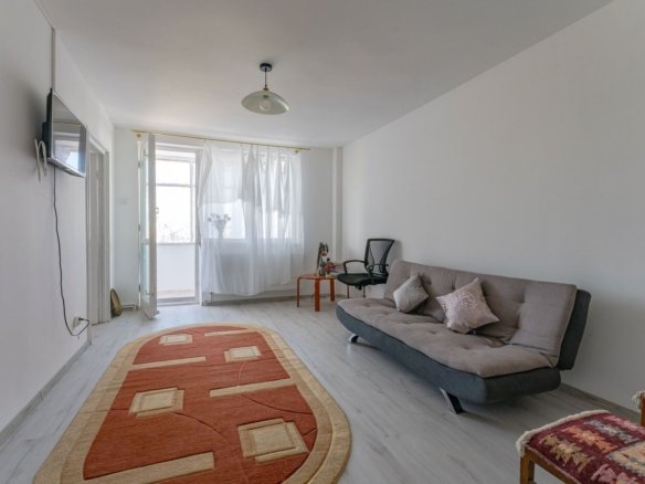 Chirie 2 Camere Vlahuță | 49 mp + Balcon | Însorit | Loc de Parcare