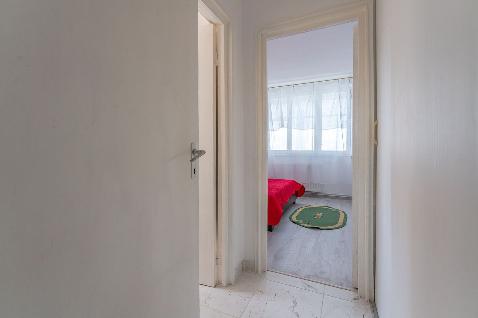 Chirie 2 Camere Vlahuță | 49 mp + Balcon | Însorit | Loc de Parcare