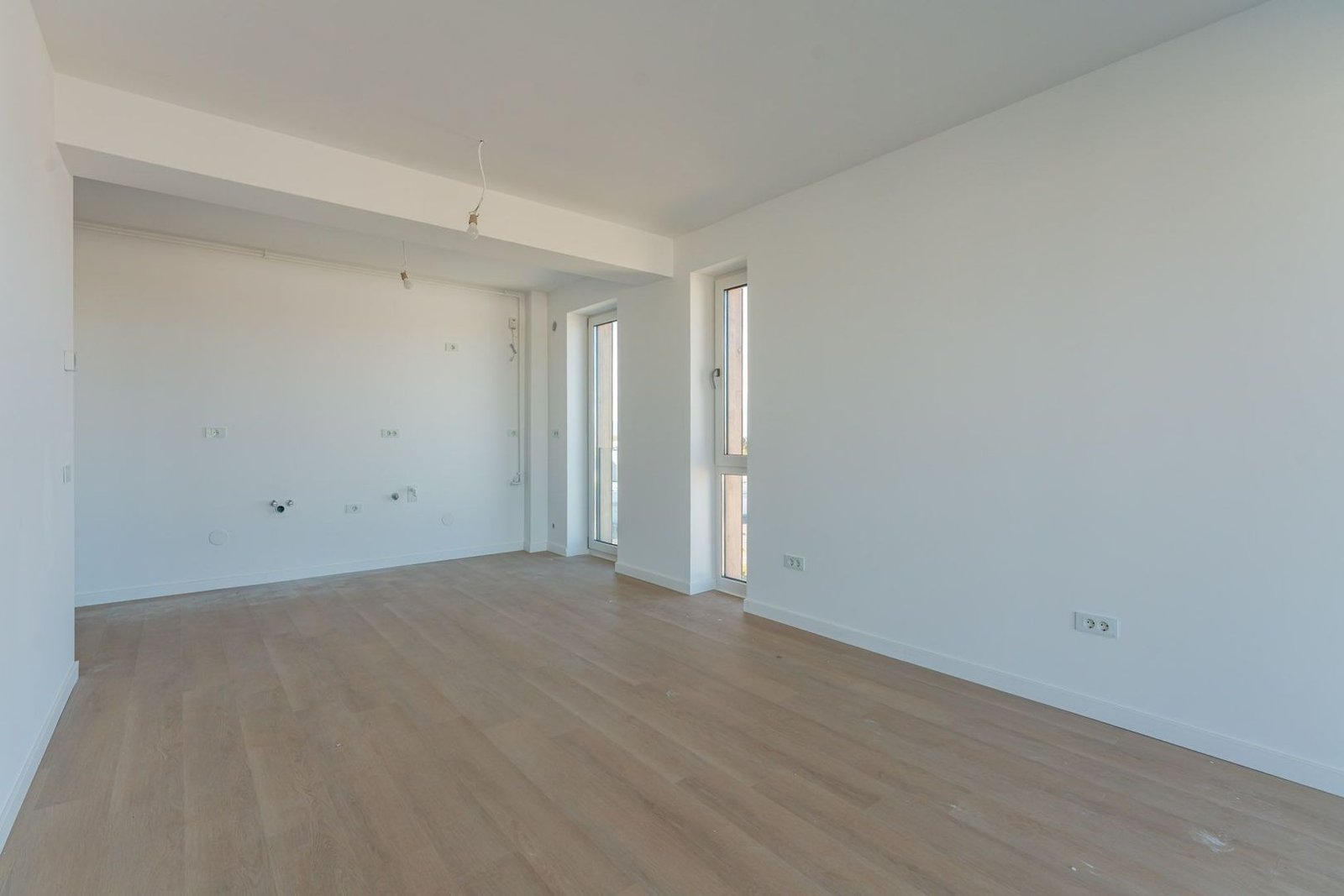 Studio Bartolomeu | 43 mp + Balcon 10 mp | Etaj 5/8 | Sală Polivalentă