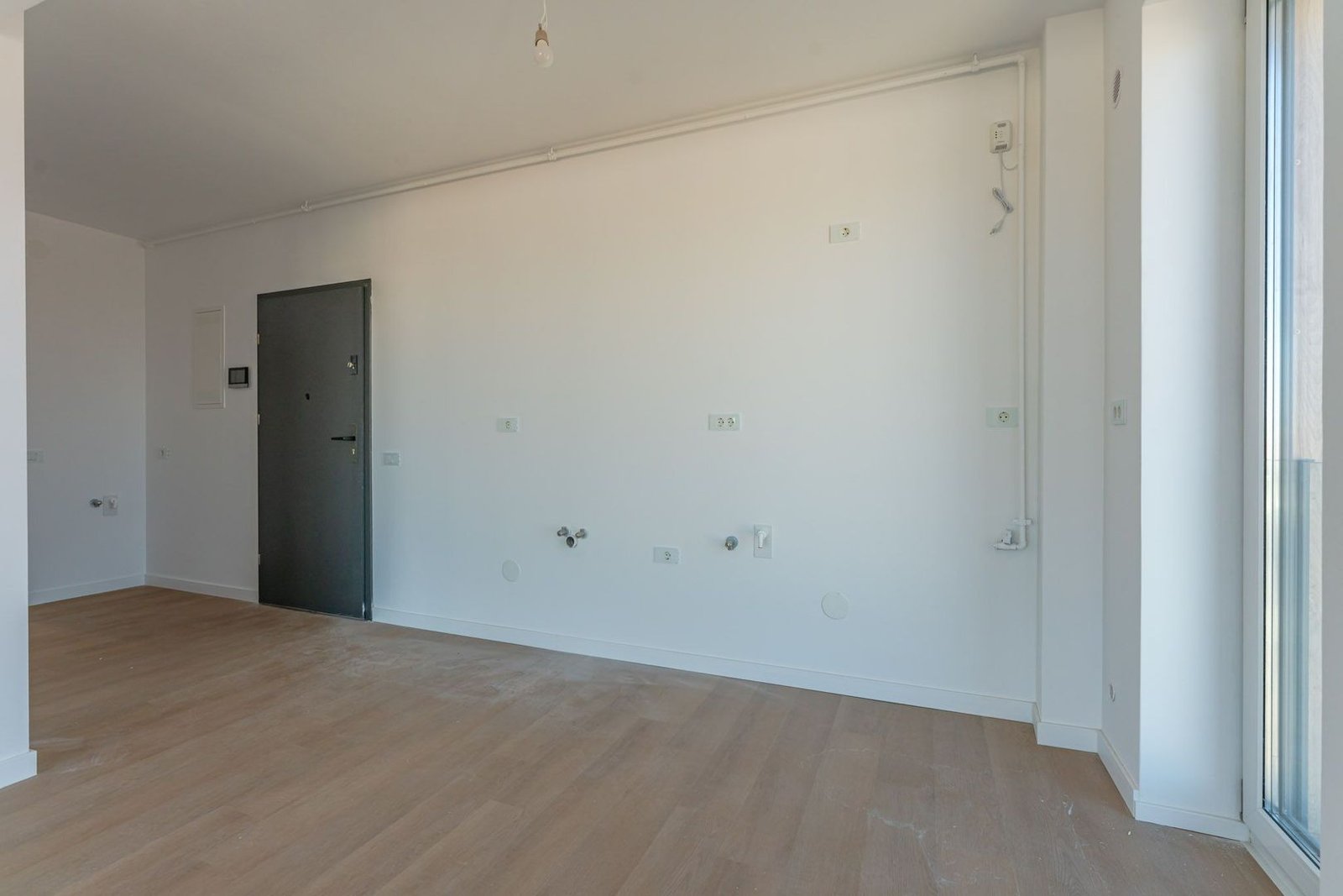 Studio Bartolomeu | 43 mp + Balcon 10 mp | Etaj 5/8 | Sală Polivalentă
