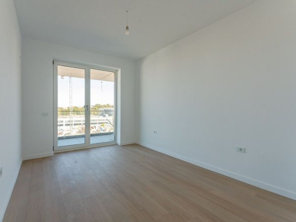 Studio Bartolomeu | 43 mp + Balcon 10 mp | Etaj 5/8 | Sală Polivalentă