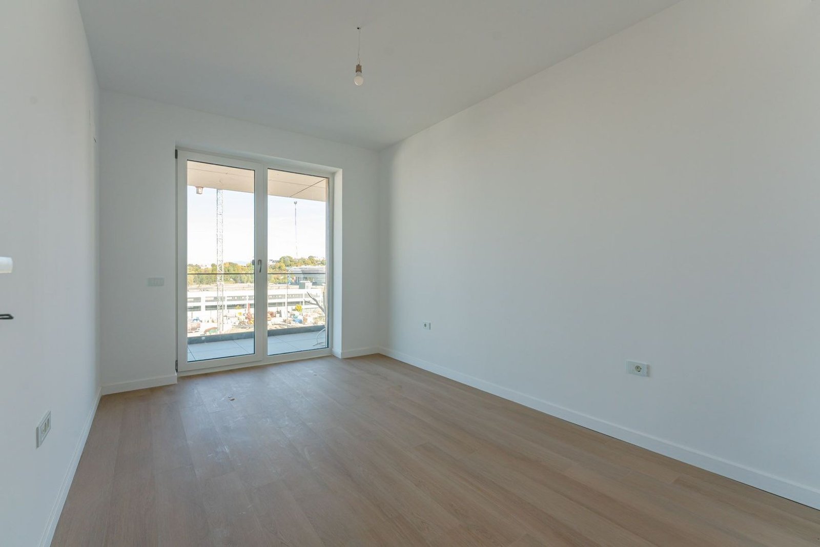 Studio Bartolomeu | 43 mp + Balcon 10 mp | Etaj 5/8 | Sală Polivalentă