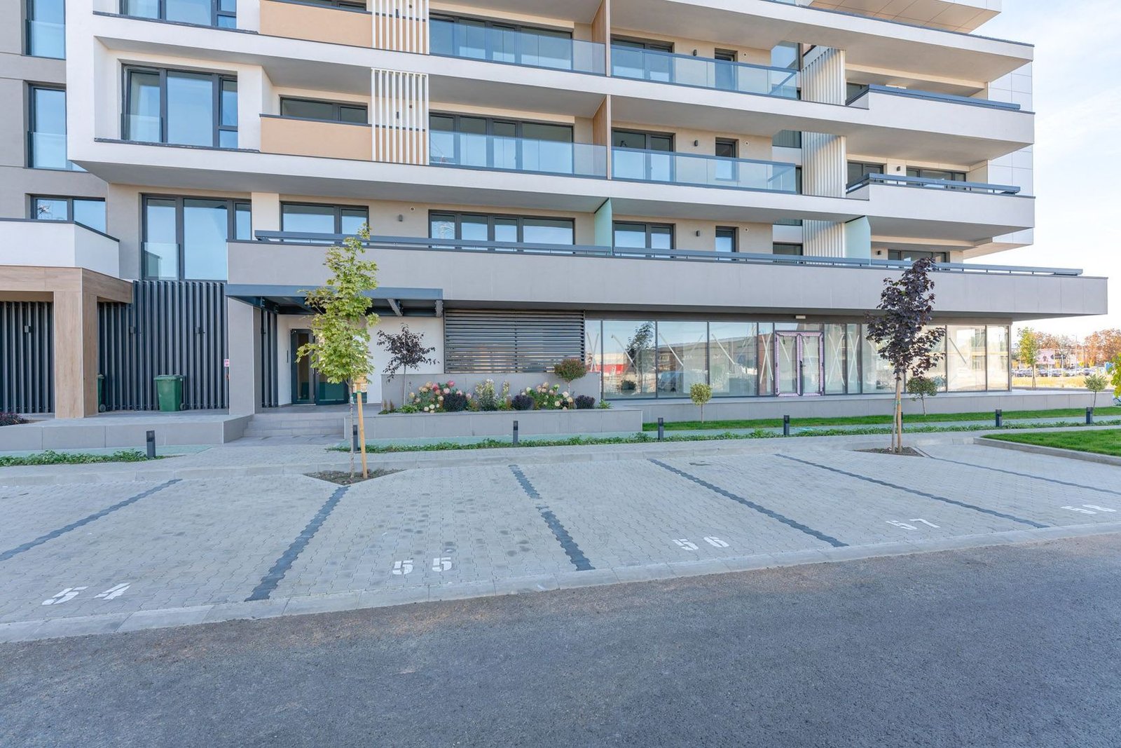 Spațiu Comercial Bartolomeu | 159 mp | Parter | Vitrină Stradală