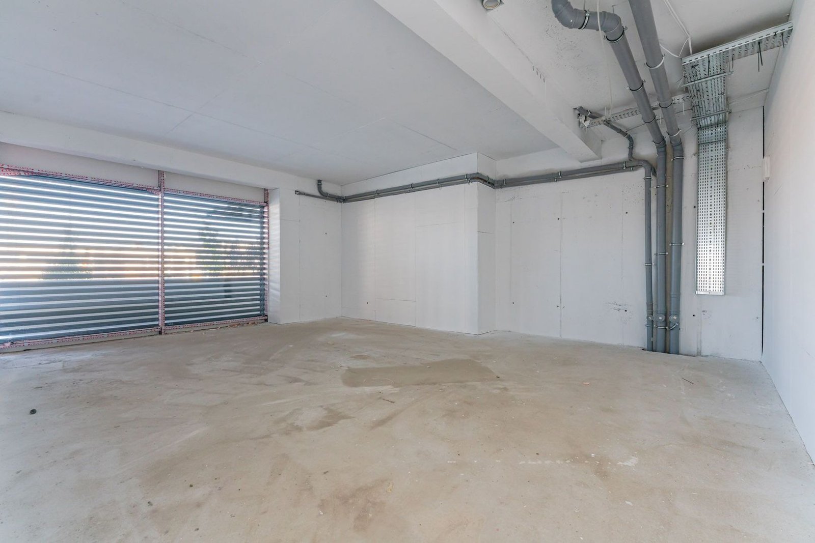 Spațiu Comercial Bartolomeu | 159 mp | Parter | Vitrină Stradală