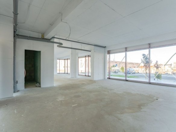 Spațiu Comercial Bartolomeu | 159 mp | Parter | Vitrină Stradală